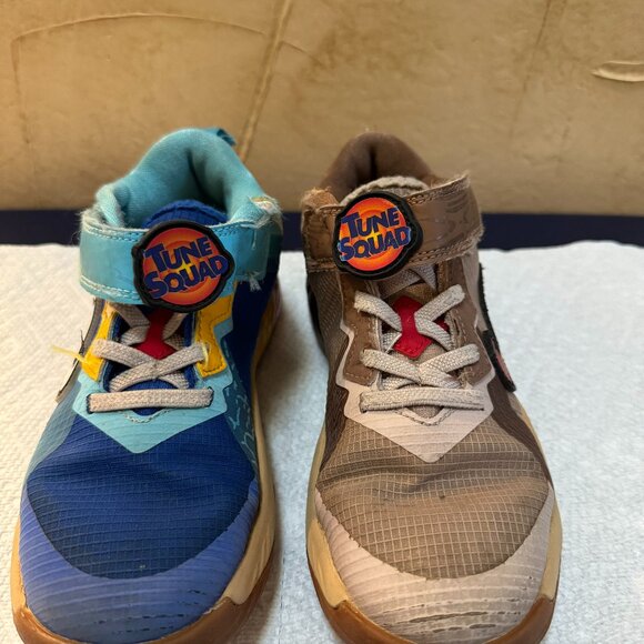Lebron James Tune Squad Nike Space Jam special edition kids size 3 shoes. - Picture 1 of 8